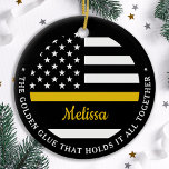 Thin Guld Line Golden Glue 911 Dispatcher Julgransprydnad Keramik<br><div class="desc">Golden Glue som håller ihop allt. Personlig Thin Guld Line Ornament för 911 avsändare och polisens avsändare. Anpassa den här avsändarornamenten till namn och år. Den här säljarpresenten för personlig är perfekt för att få en uppskattning av polisavsändaren, 911-tack till avsändaren och pension-presenter eller party favors. Beställ dessa utskickare i...</div>
