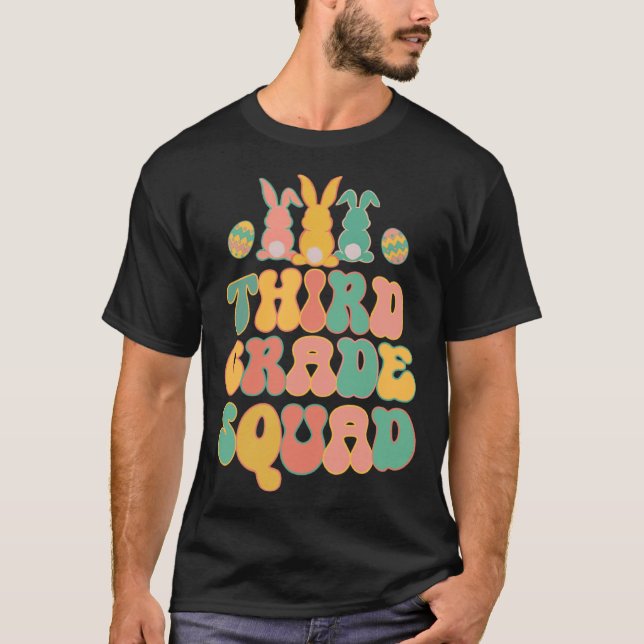 Third Grad Squad Teacher  Retro Groovy Easter Bunn T Shirt (Framsida)