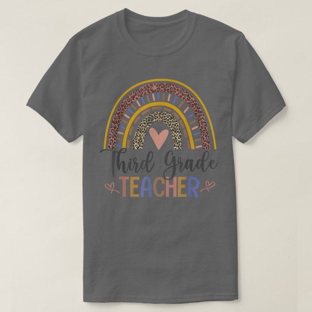 Third Grade Teacher Leopard Boho Rainbow Back To S T Shirt (Design framsida)