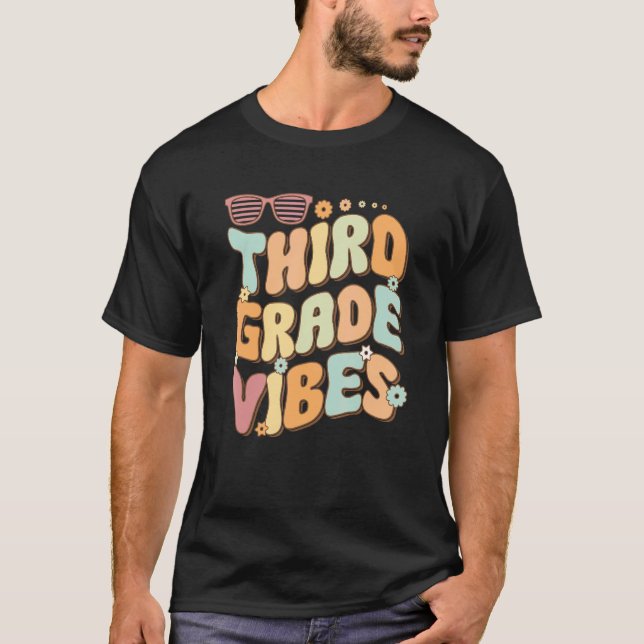 Third Grade Vibes  3rd Grade Team Retro 1st Day of T Shirt (Framsida)