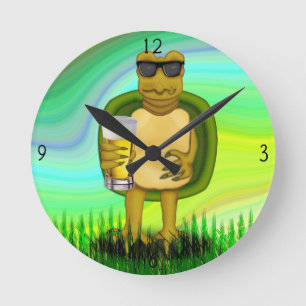 Thirsty Turtle Round Clock Rund Klocka
