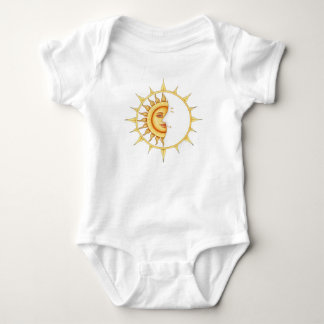 This adorable baby bodysuit t shirt