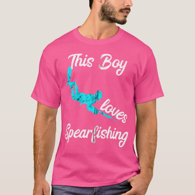 This Boy Loves Spearfishing Speardiver Spearfisher T Shirt (Framsida)