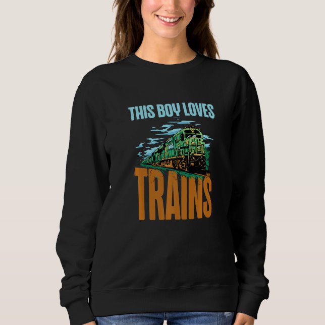 This Boy Loves Trains  Train Boys T Shirt (Framsida)