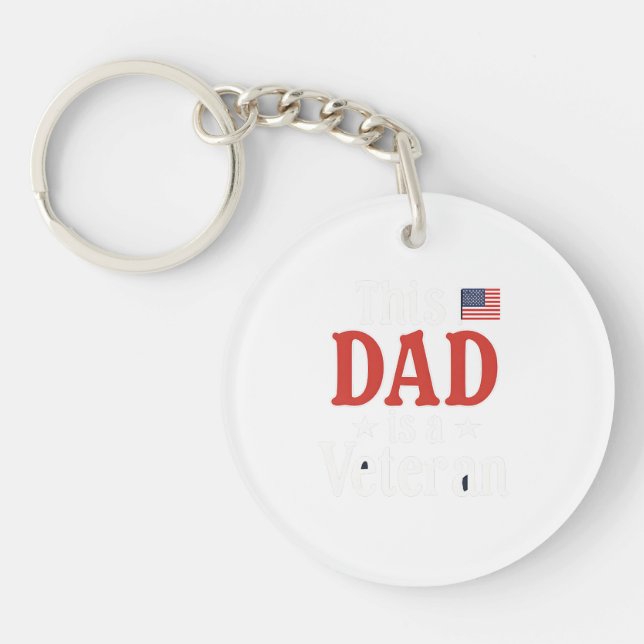 This Dad is a Veteran Keychain – Heartfelt Gift (Framsidan)