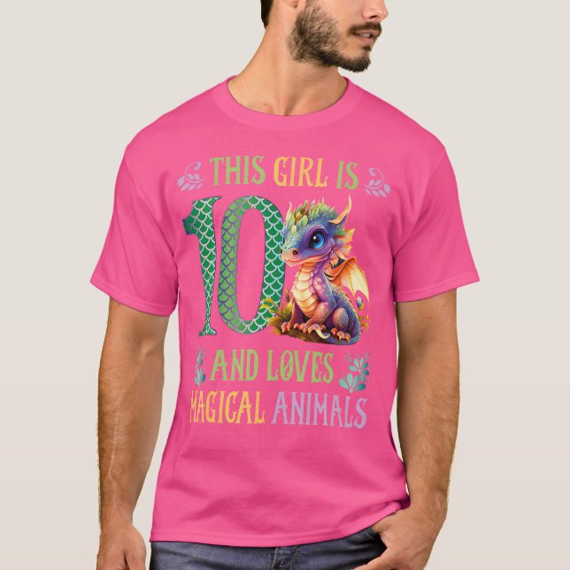 This Girl Is 10 And Loves Magical Animals 10Th Bir T Shirt (Framsida)