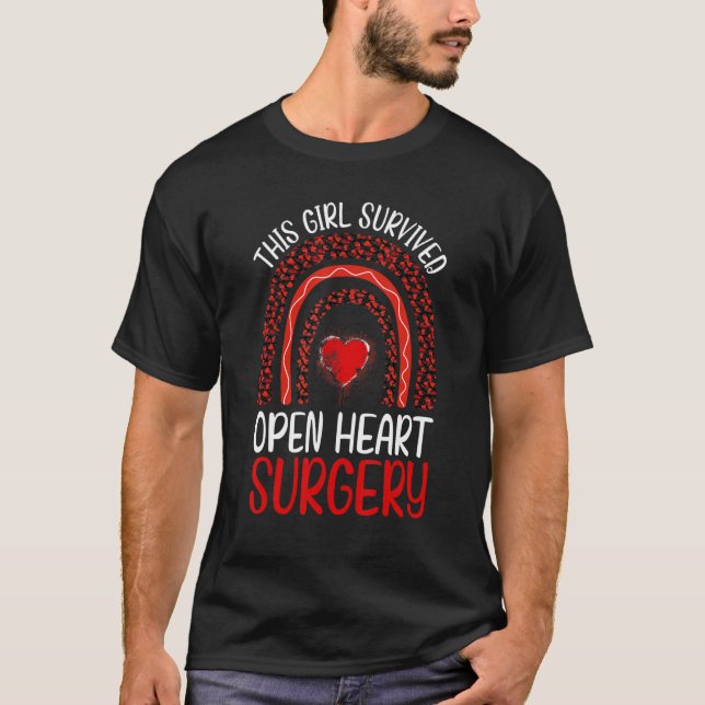 This Girl Survived Open Heart Surgery Womens Survi T Shirt (Framsida)