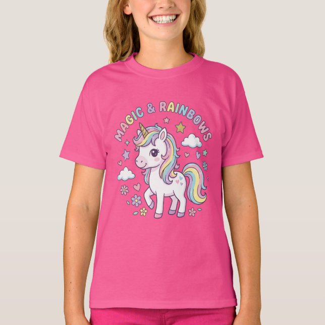 This is a T-shirt with a cute unicorn. (Framsida)