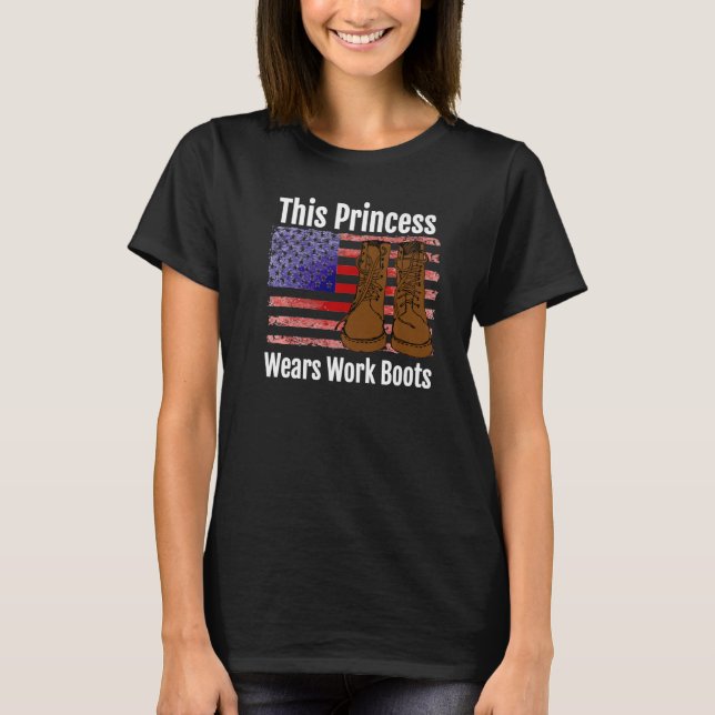 This Princess Wears Work Boots Premium T Shirt (Framsida)