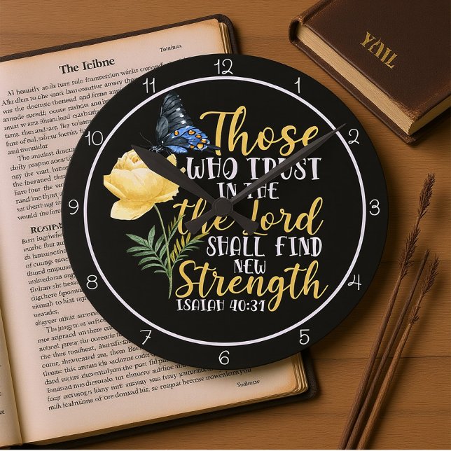 Those Who Trust In The Lord Butterfly And Rose  Rund Klocka (Skapare uppladdad)