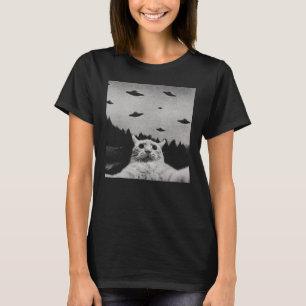 ThreadWeird Alien Cat UFO T-Shirt - Klassiskt pass