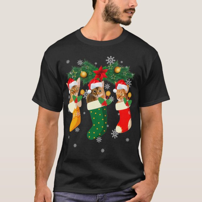 Three Abyssinian Cat In Sock Funny Christmas Cat A T Shirt (Framsida)