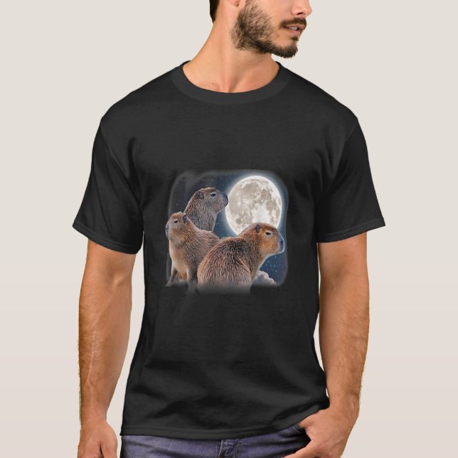 Three Capybaras and Moon Funny Capybara Humor Paro T Shirt (Framsida)