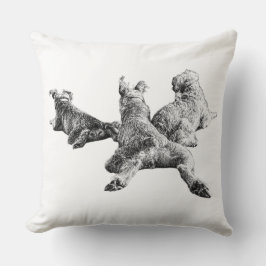 Three Dogs Pillow – Resting Trio in Ink Linework Kudde
