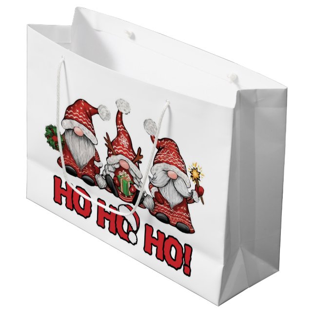 Three Festive Gnomes Christmas Gift Bag (Framsidan Vinklad)