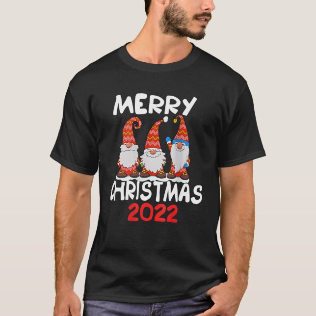 Three Gnomes Matching Family Merry Christmas 2022  T Shirt (Framsida)