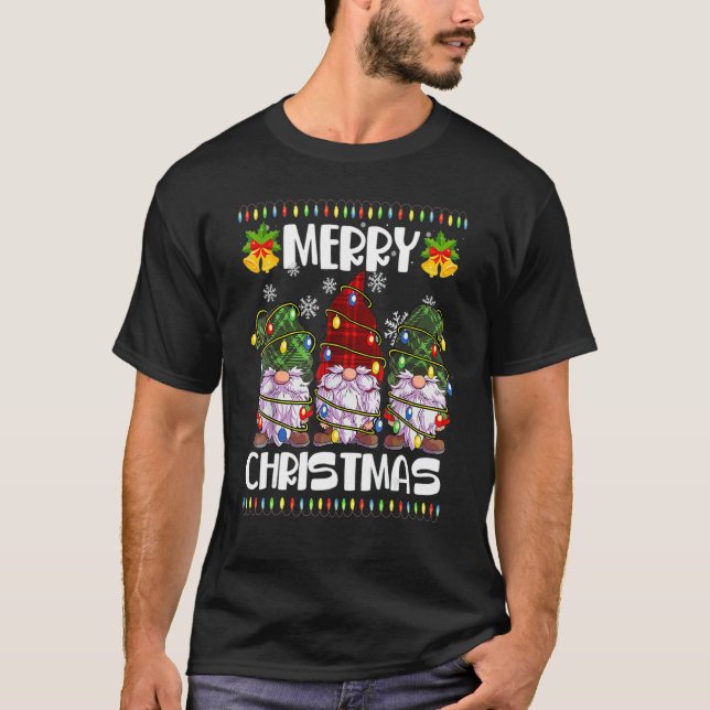 Three Gnomes Matching Family Merry Christmas Tree  T Shirt (Framsida)