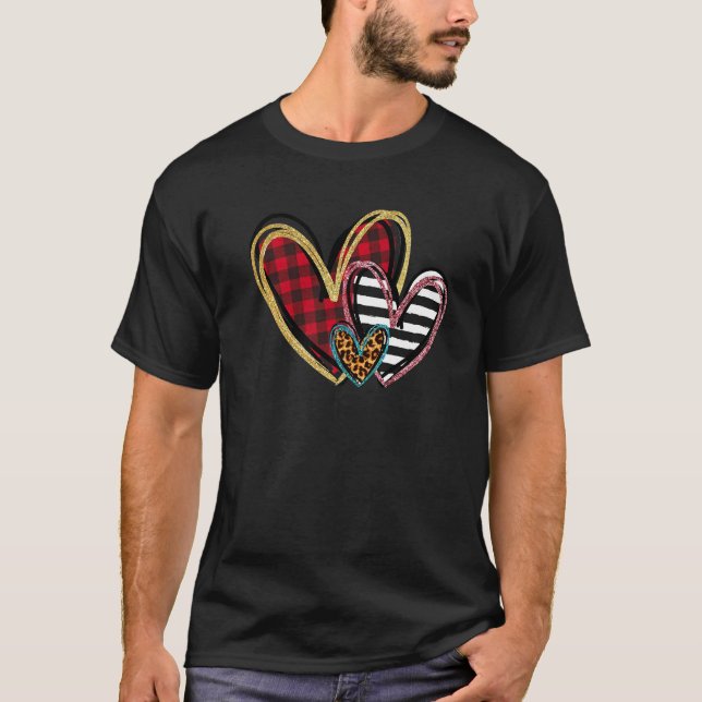 Three Hearts Leopard Buffalo Plaid Valentine's day T Shirt (Framsida)