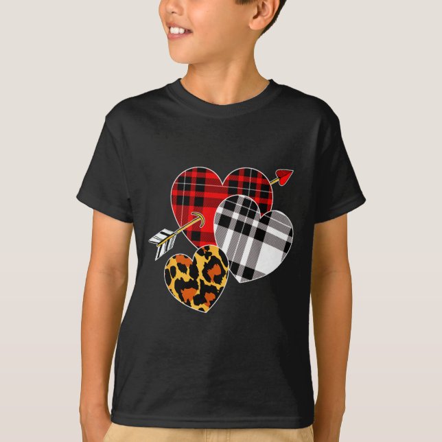 Three Hearts Leopard Buffalo Plaid Valentines Day  T Shirt (Framsida)
