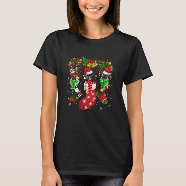 Three Pug In Socks Christmas Santa Hat T Shirt (Framsida)
