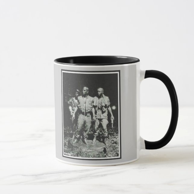 "Three Servicemen" Vietnam Memorial Mugg (Höger)