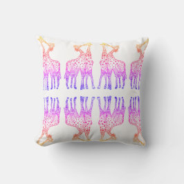 Throw Cushion Giraffes Kiss färglös konst Kudde