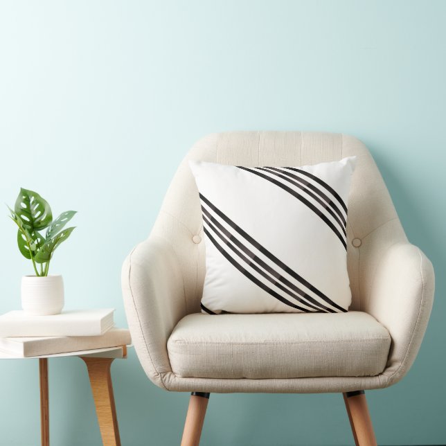Throw Pillow Brown & White Stripe Kudde (Stol)