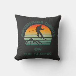 Throw Pillow with skiing design Kudde