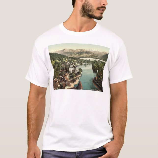 Thun och alpernan, Bernese Oberland, Schweitz c T-shirt (Framsida)