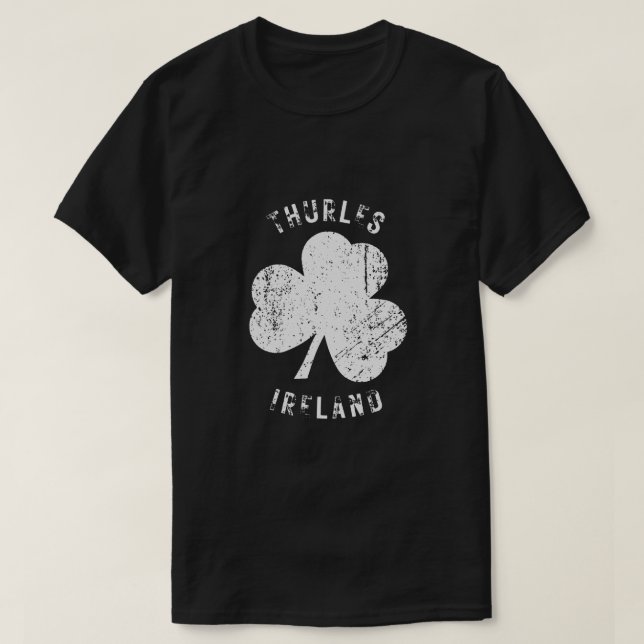Thurles Tipperary Ireland Shamrock Distress look T Shirt (Design framsida)