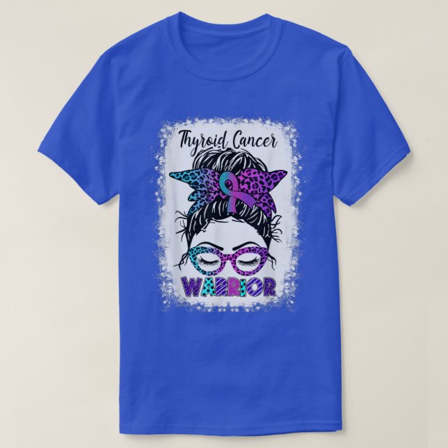 Thyroid Cancer Warrior Messy Bun Lila, Teal & Pi T Shirt (Design framsida)