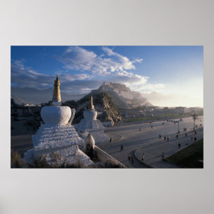Tibet - Lhasa. Potala vid soluppgång Poster