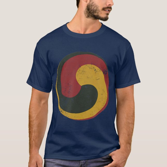 Tibetansk bon buddhist Gankyil Symbol T Shirt (Framsida)