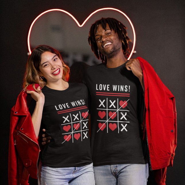 Tic Tac Toe Kärlek Vins Birthday Valentine Day T Shirt (Skapare uppladdad)