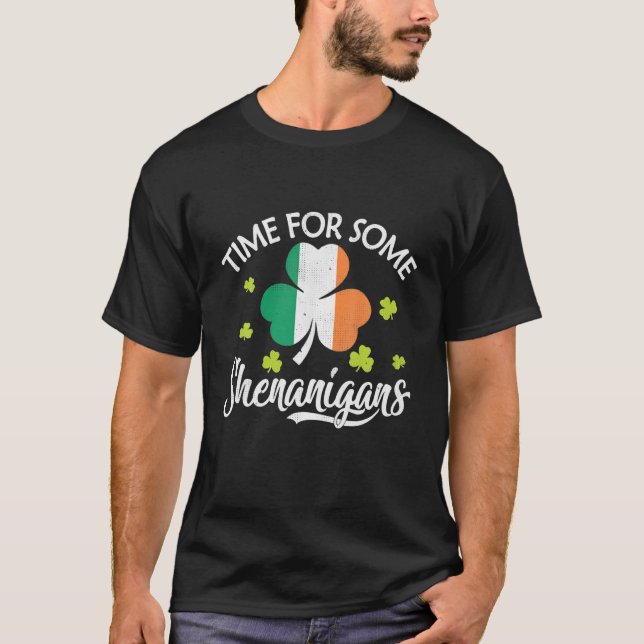 Tid för vissa fjällande St patrick's day T Shirt (Framsida)