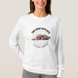 Tid som tillbringas med katt slösas aldrig - motiv t shirt