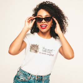 Tid som tillbringats med katter, ruttvattensfärgde t shirt