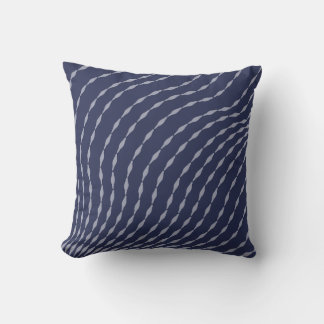 Tidal Whisper Pillow: Flowing Indigo Dreams Kudde