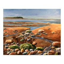 Tides ut från kuststranden vid kusten vid havet