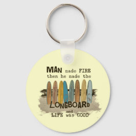 Tidigt Man Surfing Humor med längdbrädor Nyckelring