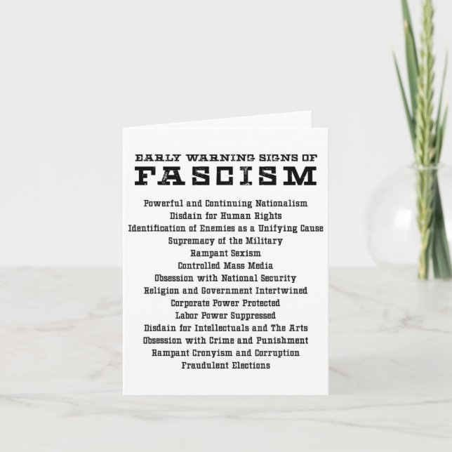 Tidigt Varningsskyltar om fascismens aktivist mots Kort (Framsida)