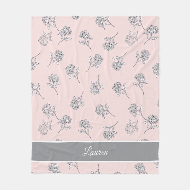 Tidlös botanisk blomning Mjuk Rosa Monogramm Fleec Fleecefilt (Framsidan)