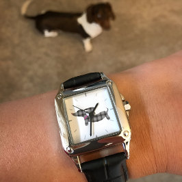 Tidlös Dachshund Charm: Grått-belagt läderband Armbandsur