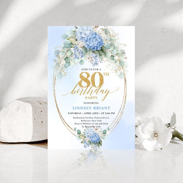 Tidlös dammig blå guld 80-års födelsedagsinbjudan inbjudningar (Timeless Dusty Blue Gold 80th Birthday Invite)
