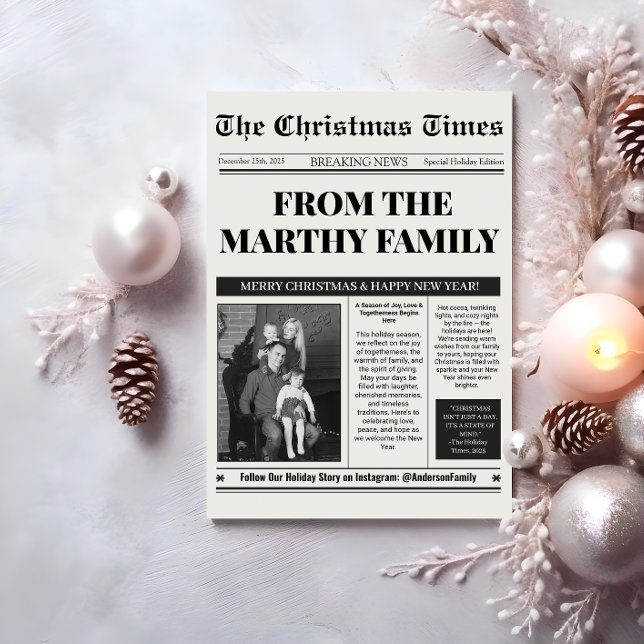 Tidningsårsöversikt Svart Vitt Foto Julkort (Newspaper Year in Review Black and White Photo Holiday Card)