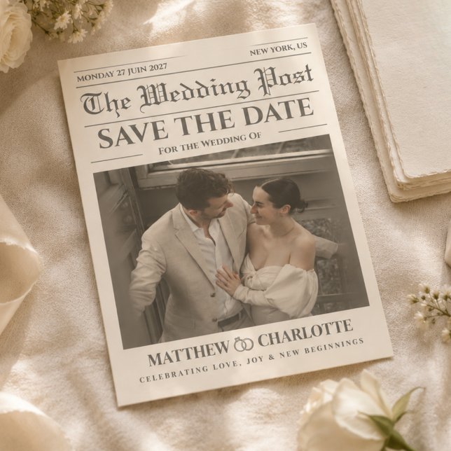 Tidningskorta Bröllop Spara Datum Varm Elfenbensfä Datumet (Newspaper Save the Date unique Wedding Warm Ivory Card modern minimalist vintage)