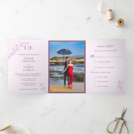 Tidsfri trefaldig inbjudan till Bröllop-blomman