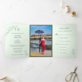 Tidsfri trefaldig inbjudan till Bröllop-blomman