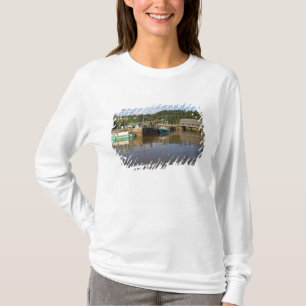 Tidvattnet vid Bay of Fundy i St. Martins, New Tee