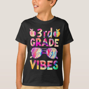 Tie Dye 3:e klassens vibrationer lärare första dag T Shirt